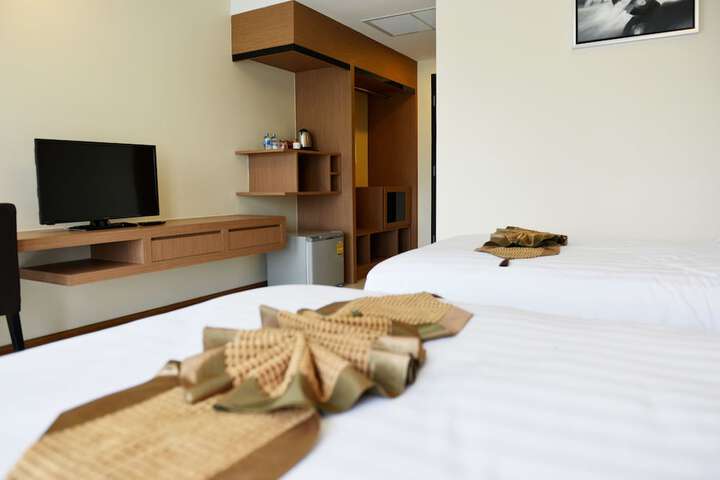 Room 13 of 90