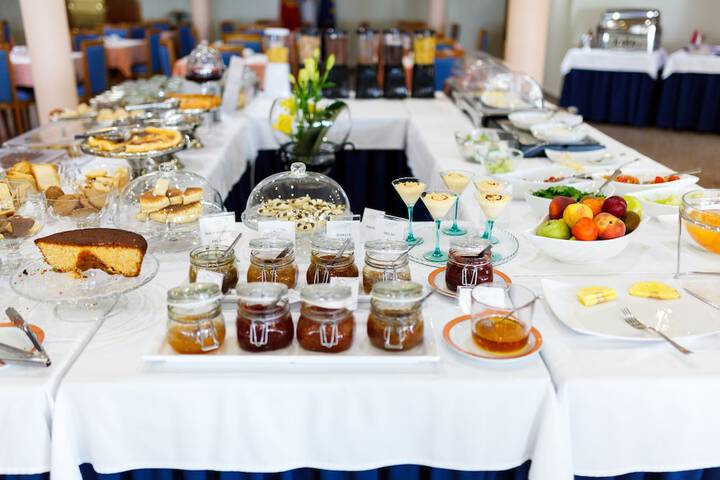 Breakfast/Coffee Service 20 of 31