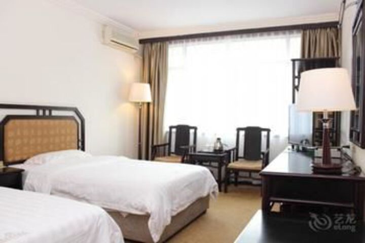 Room 26 of 84