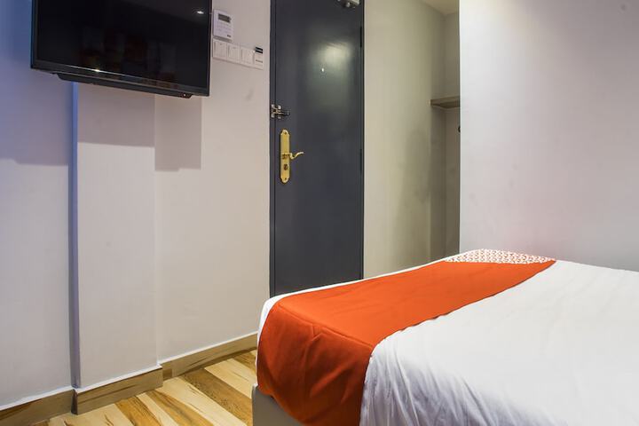 Room 7 of 44