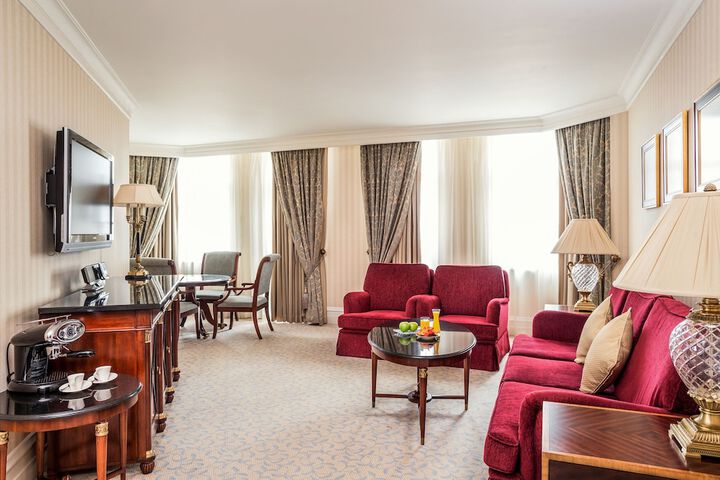 Room 25 of 158