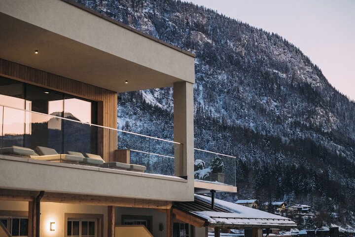 Hotel 77 of 80