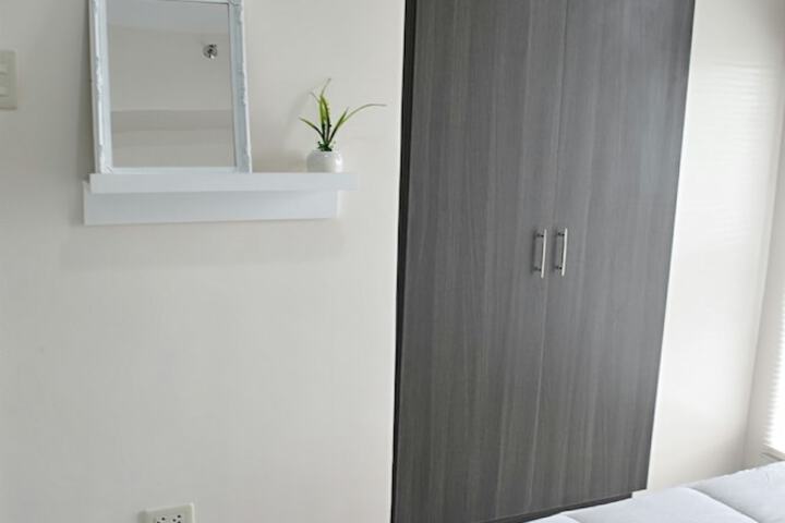 Room 9 of 26