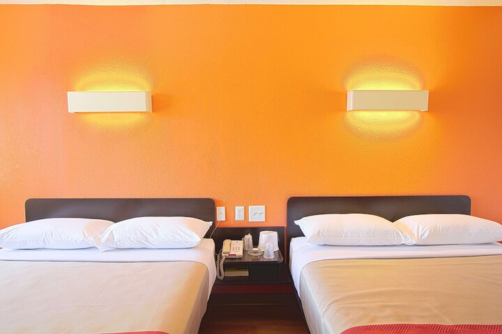 Queen Room with 2 Queen Beds Disability Accessible (2 of 7)