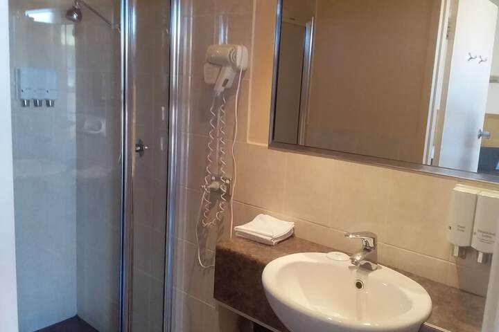 Room 18 of 29
