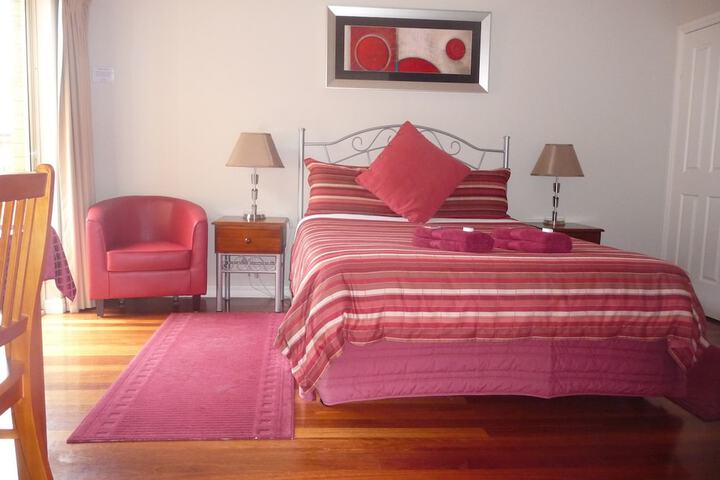 Room 9 of 35