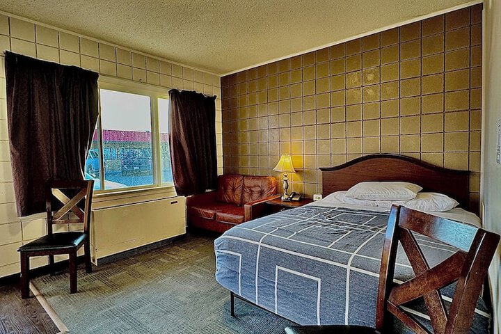 Room 20 of 39
