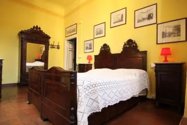 Room 3 of 5