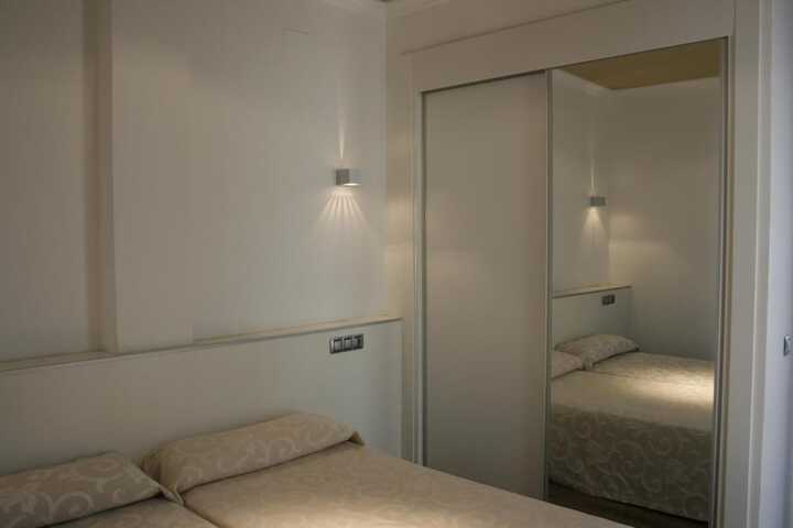 Room 10 of 34