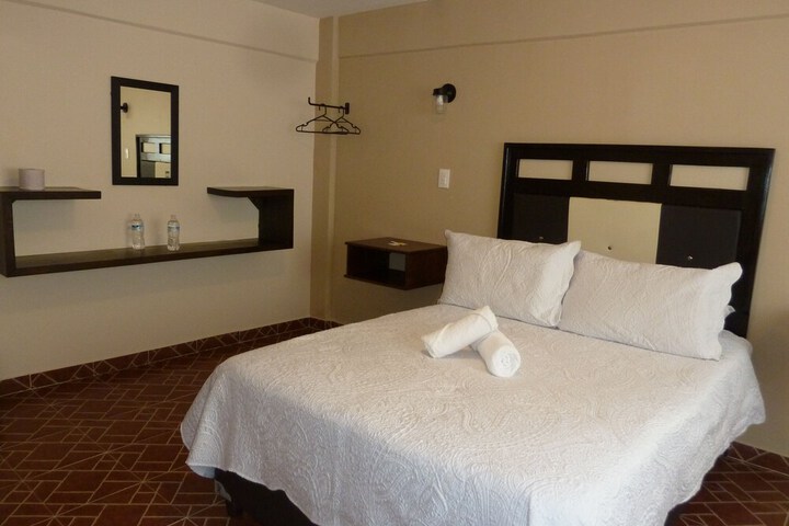 Room 5 of 48