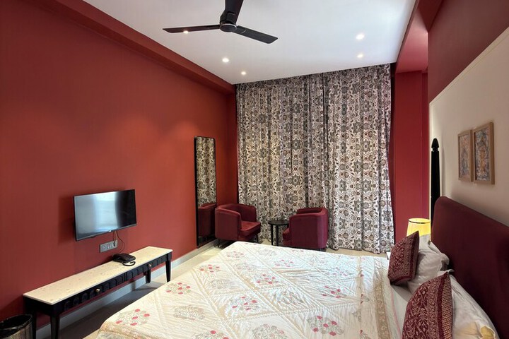 Room 27 of 89