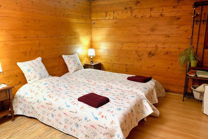 Room 2 of 9