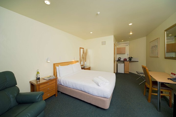 Room 25 of 82