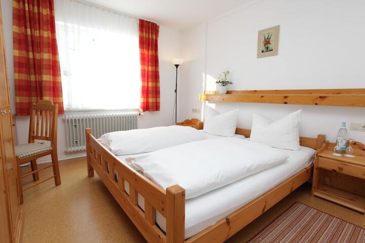 Room 8 of 41