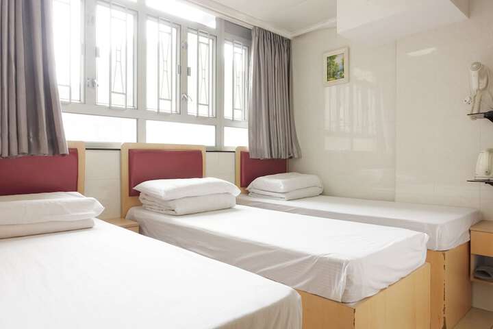Room 18 of 34