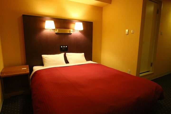 Room 21 of 37