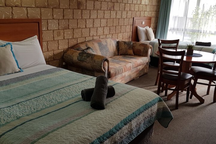 Room 3 of 47