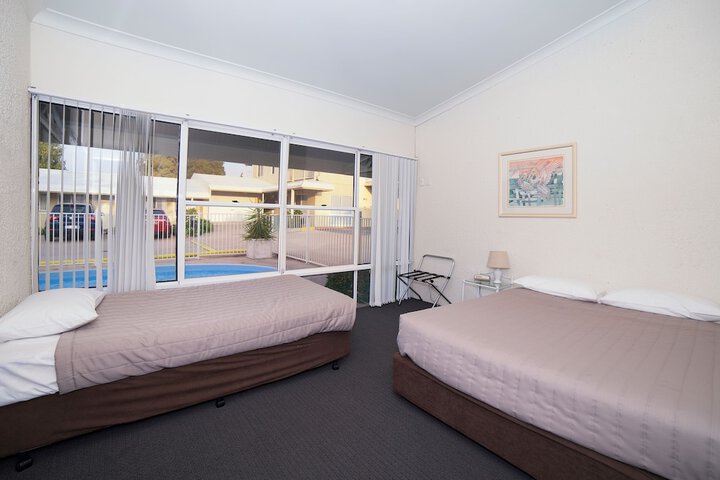 Room 2 of 21