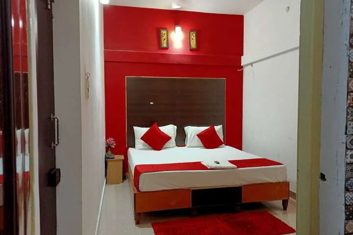 Room 28 of 37