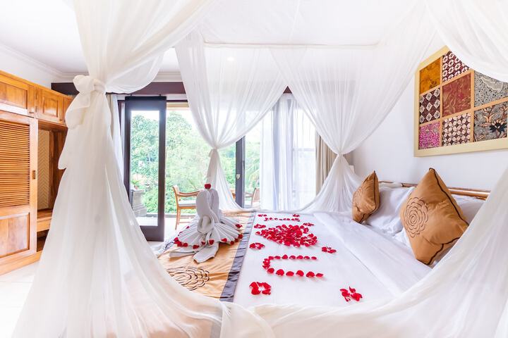 Room 4 of 26
