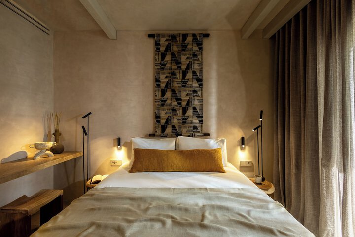 Room 16 of 61