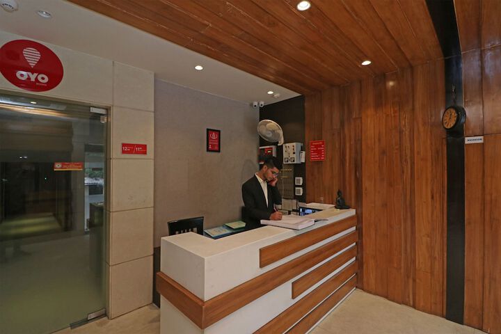 OYO FLAGSHIP 29055 MEGHA INN CHARBAGH