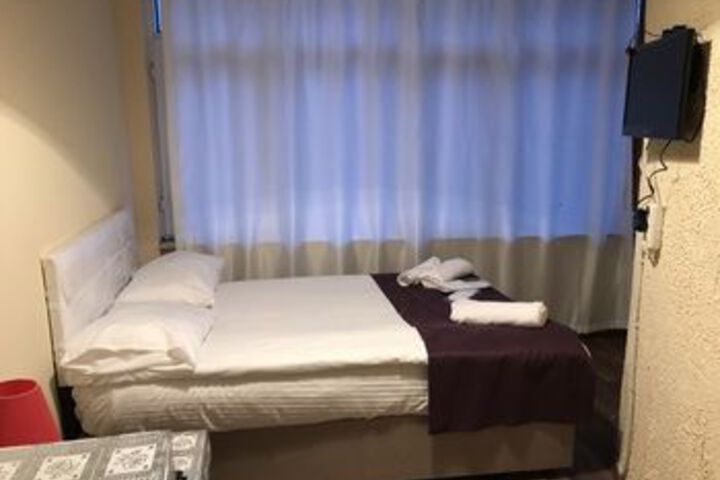 Room 5 of 26