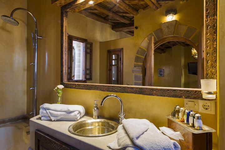 Clean Restrooms