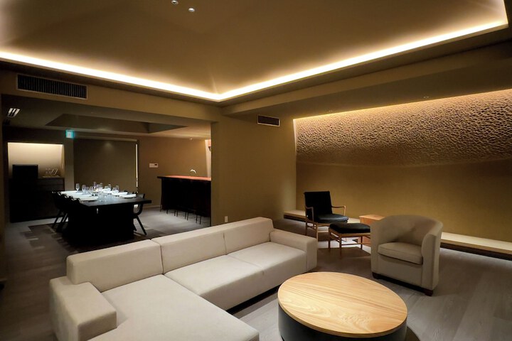 Room 46 of 98