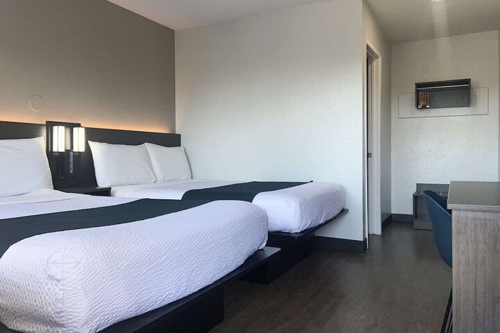 Double Room Disability Accessible (2 of 14)