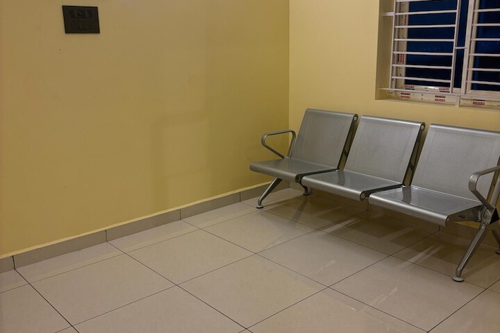 Room 4 of 17