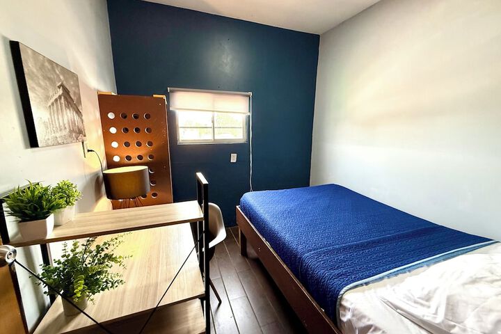 Room 16 of 25