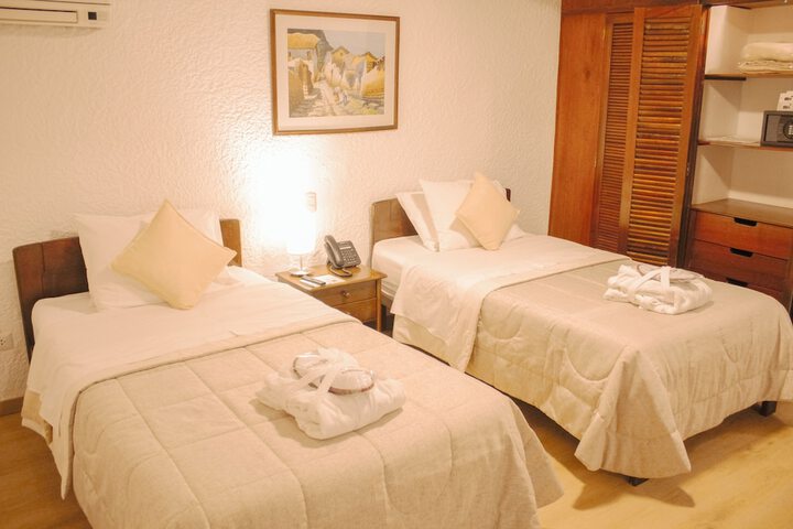 Room 2 of 45