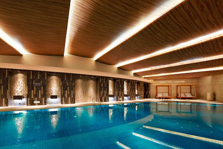 Pools & Facilities