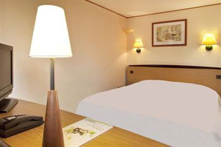 Room 9 of 21