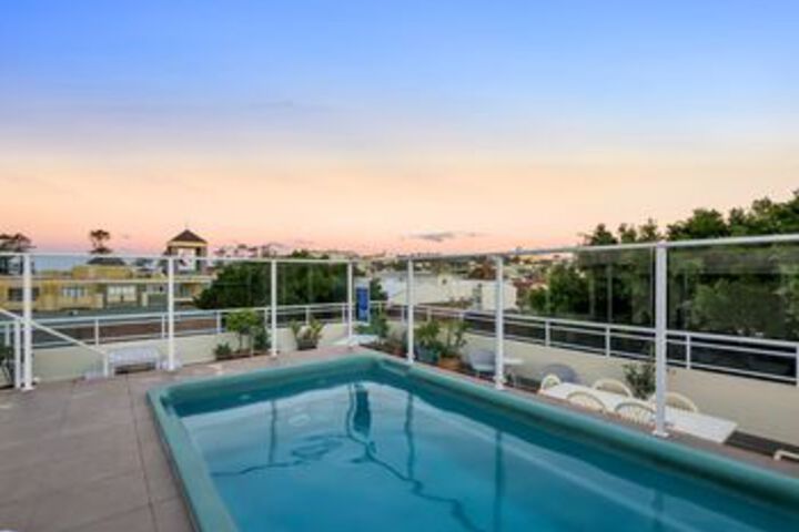 Pool 18 of 18