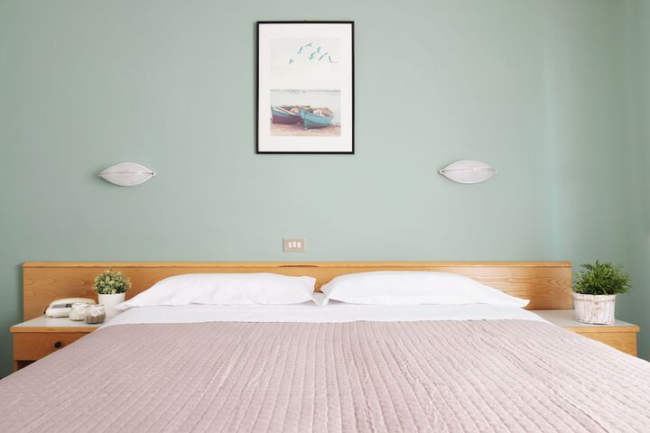 Room 4 of 39