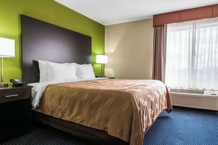 1 King Bed (7 of 12)