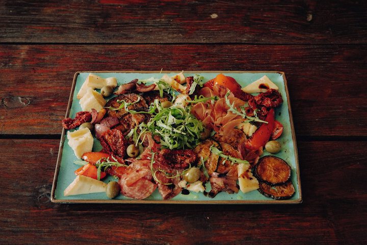 Dining 35 of 62