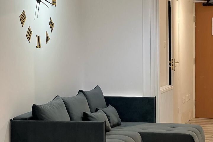 Room 42 of 146