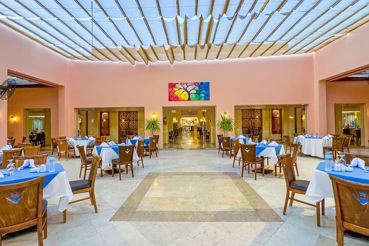 Dining 59 of 83