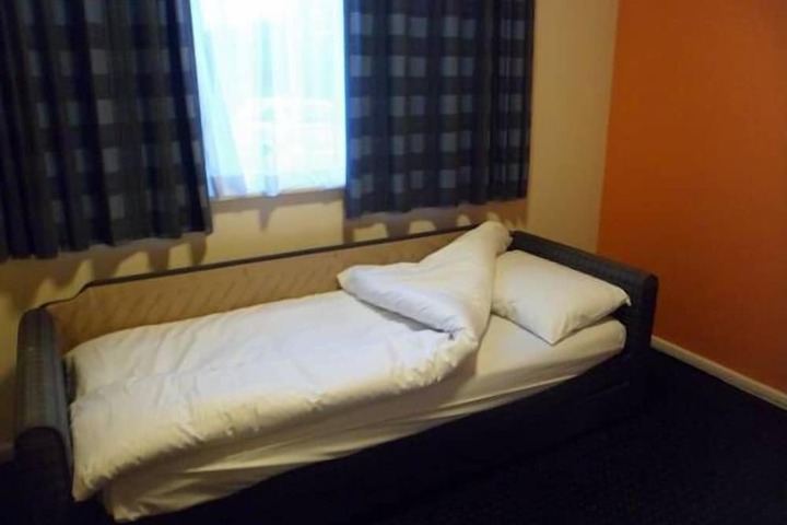 Room 7 of 30
