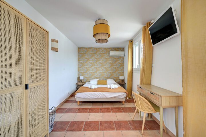 Room 46 of 94