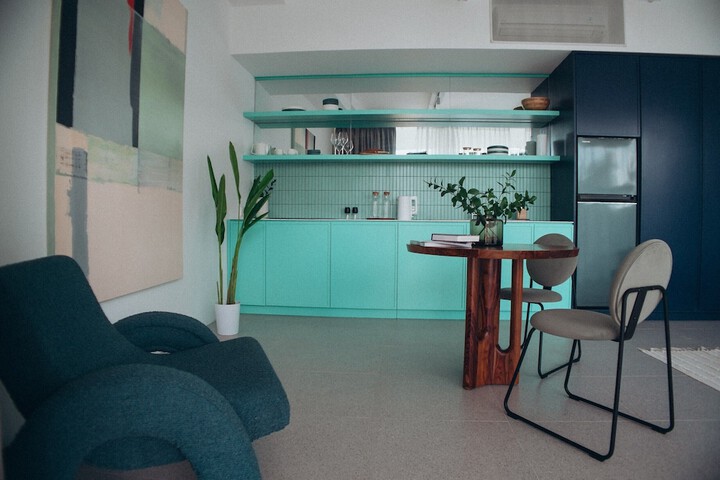 Room 13 of 32
