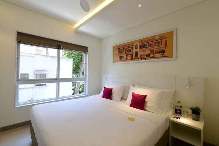 Room 11 of 36