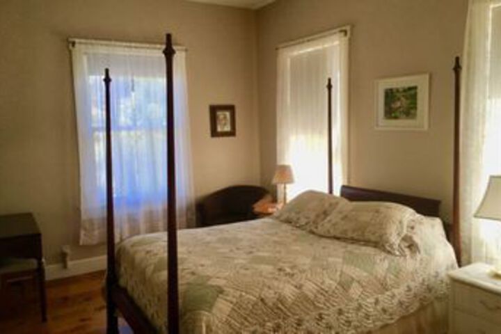 Room 9 of 17
