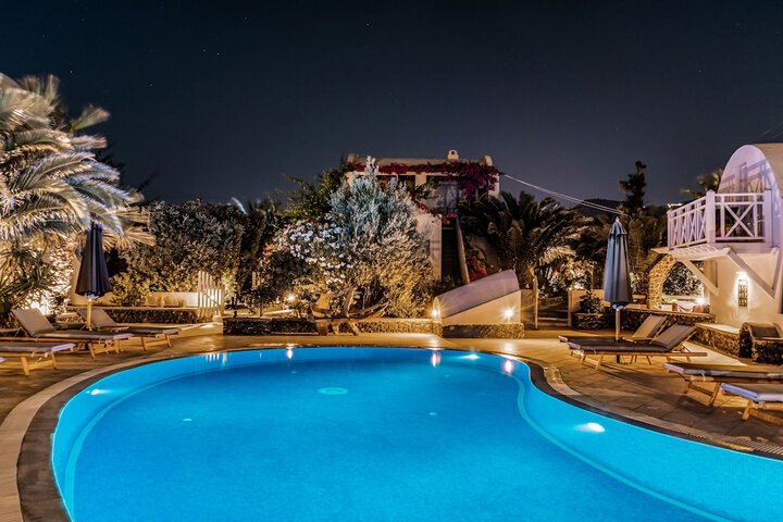 Pool 128 of 200