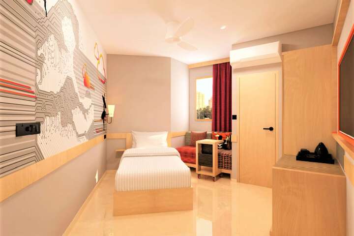Room 12 of 34