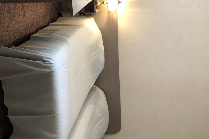 Room 19 of 34