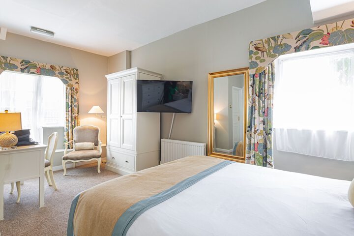 Room 32 of 106